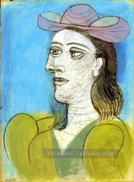 Buste de femme au chapeau 1943 cubiste Peinture à l'huile